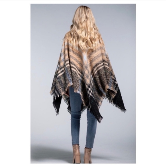 MACCHIA DI NEW YORK PONCHO✨️ - Picture 7 of 10